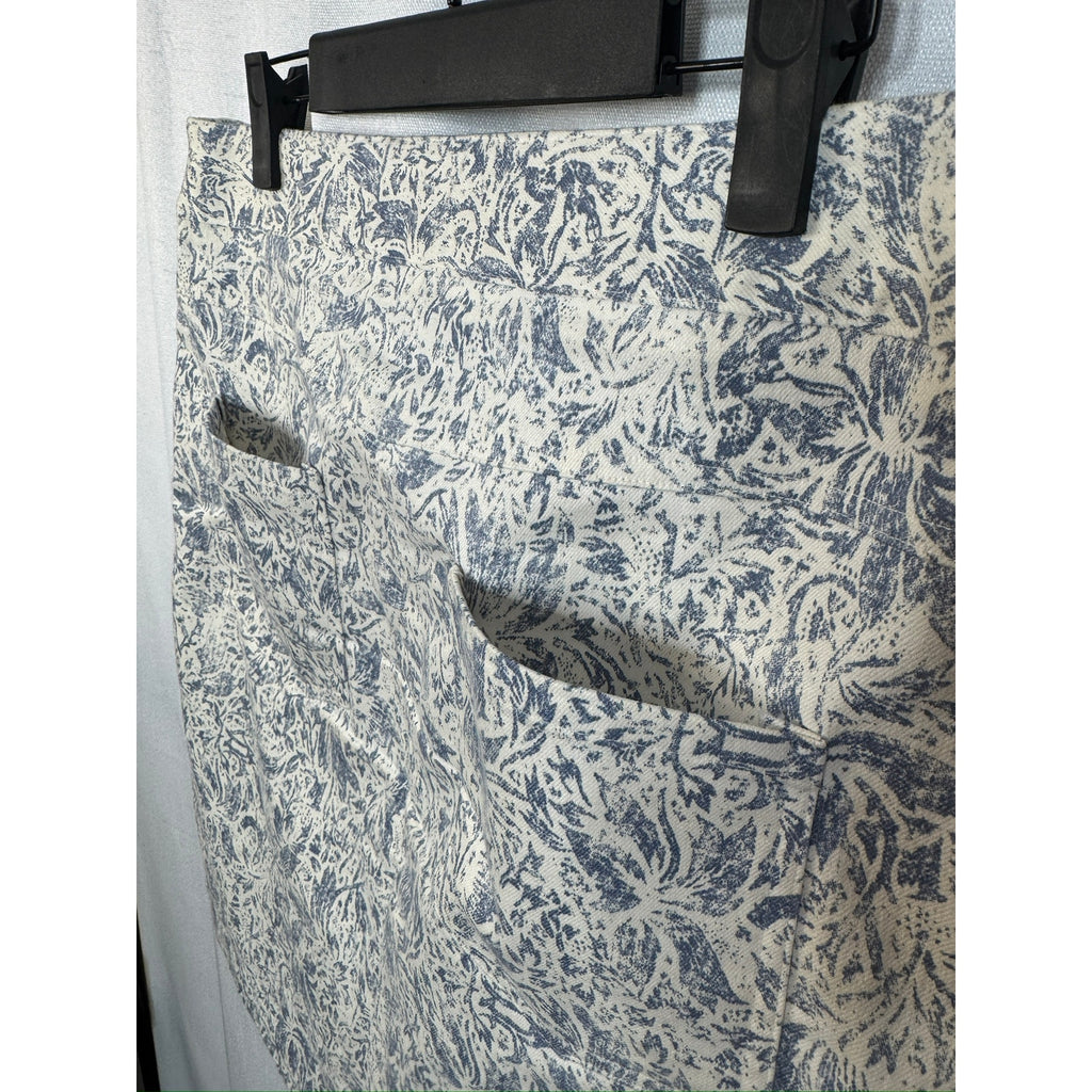 384. Elliott Lauren Blue White Floral Print Pencil Skirt Size 8