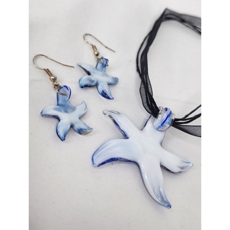 513. Blue White Glass Starfish Pendant Necklace & Earrings Jewelry Set