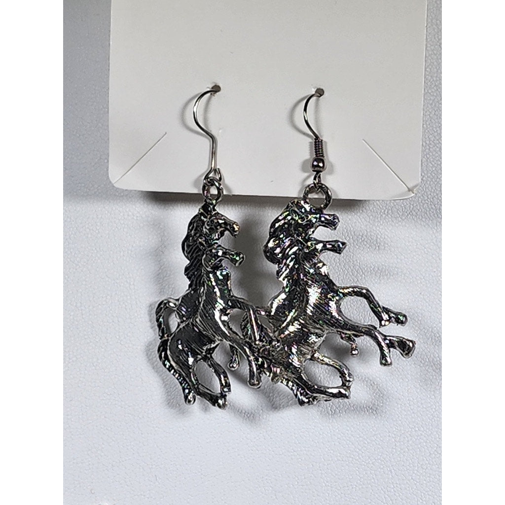 524. Silver Tone Running Horse Statement Necklace & Earrings Set