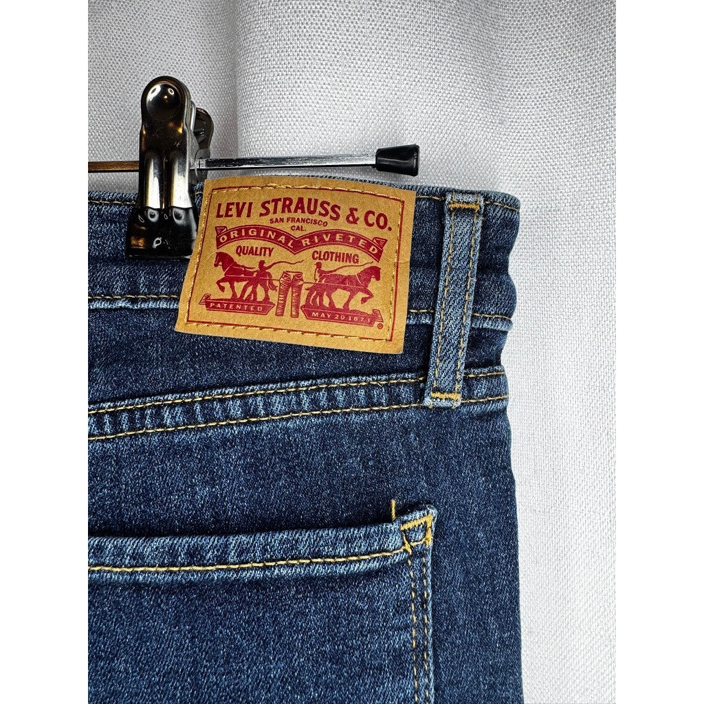 388. Levi's 711 Skinny Distressed Jeans Size 25