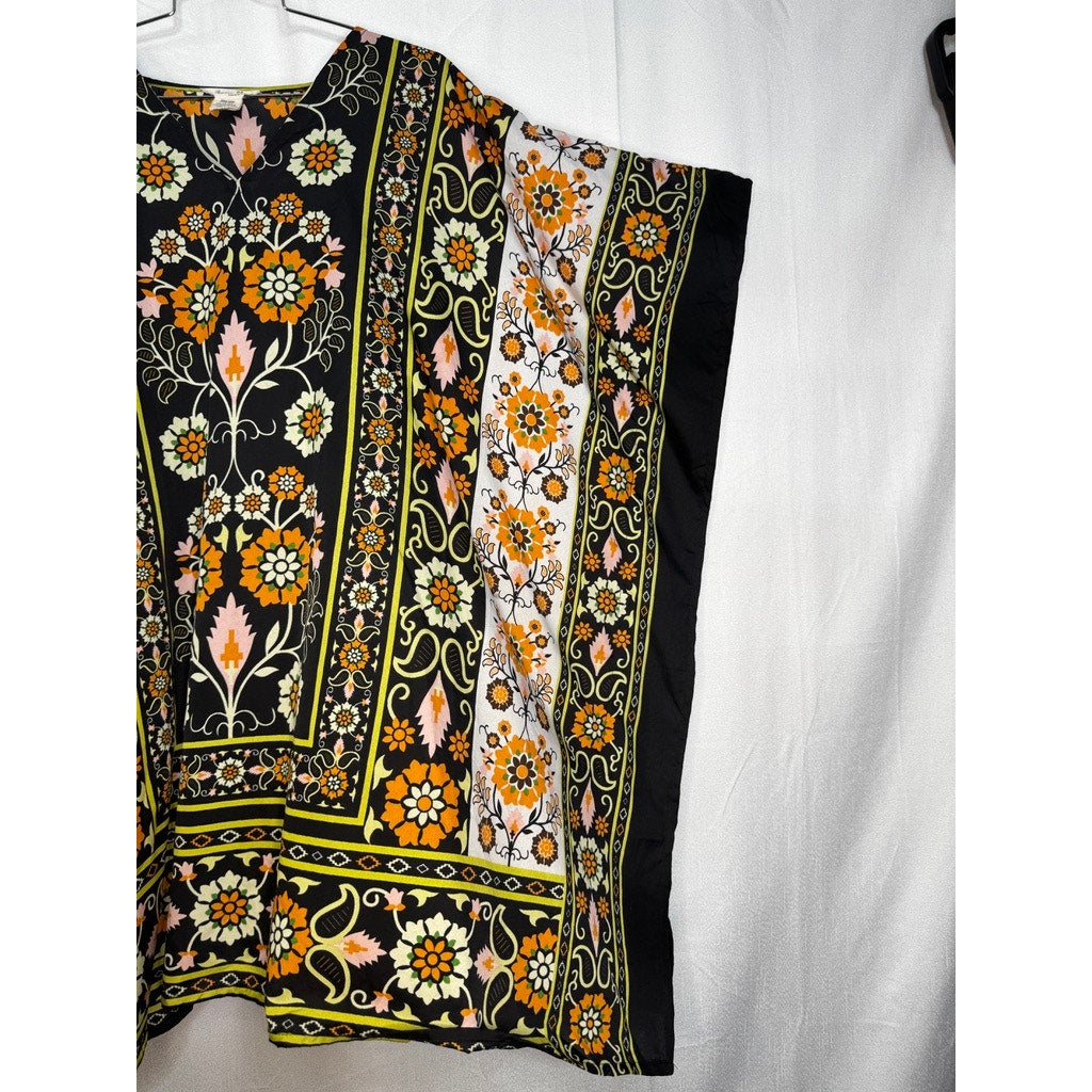 417. Gypsie Blu Floral Boho Caftan Poncho Cover Up One Size