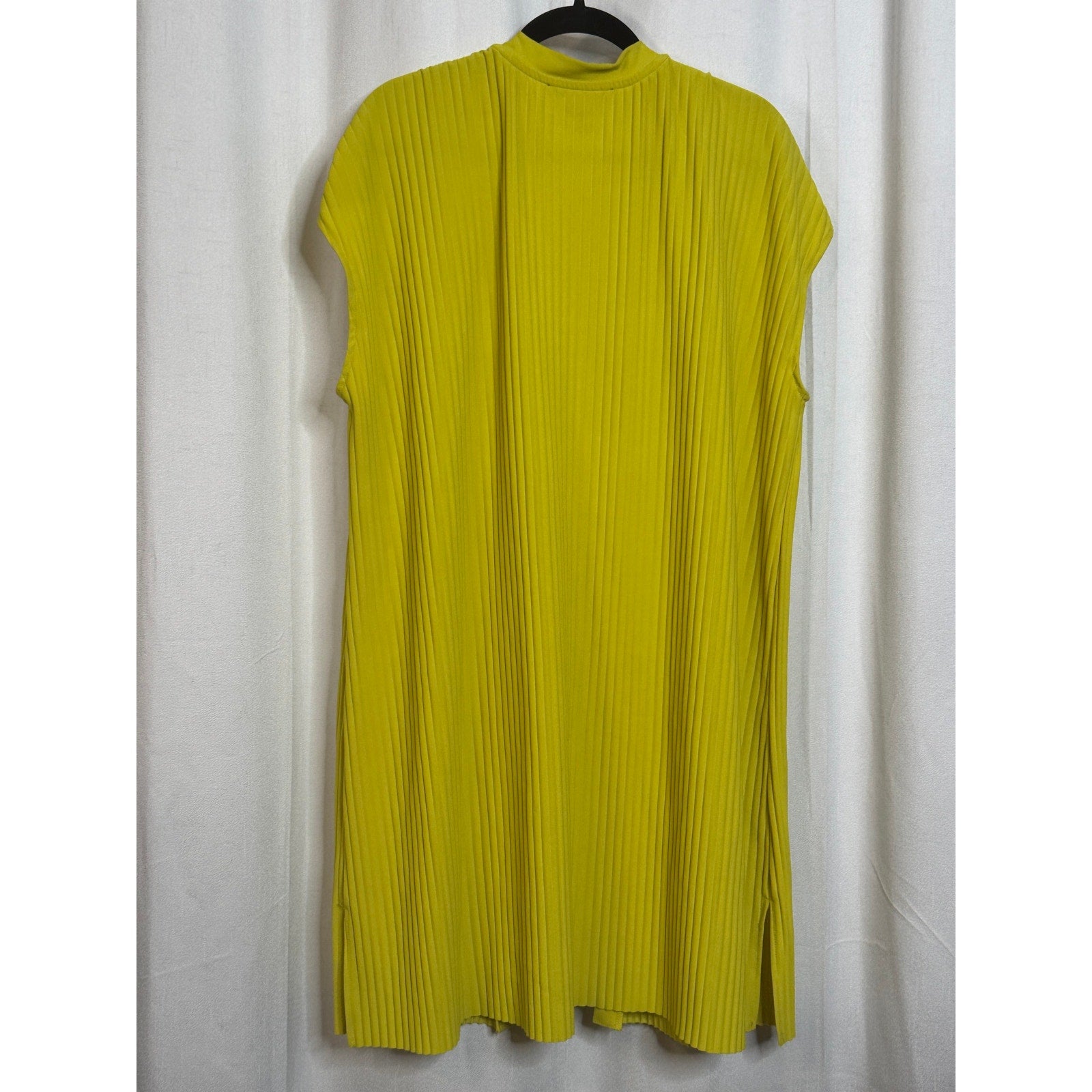 349. Lime Green Ribbed 3 Piece Set Top XL Vest L Pants L