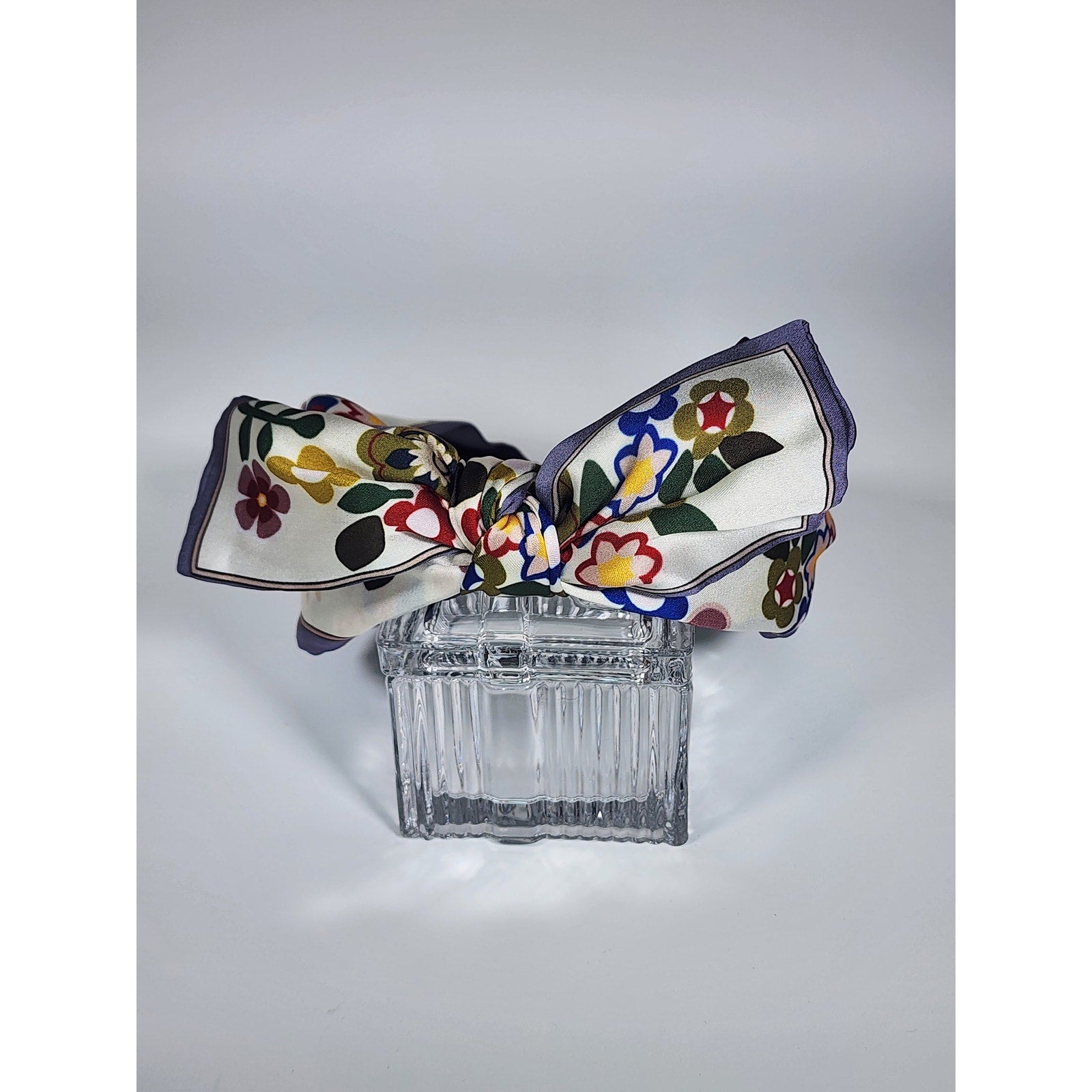 521. Handmade Floral Headband Bow Knot Fabric Hair Accessory