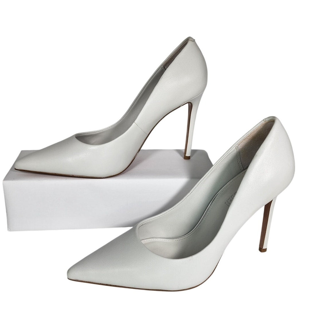 519. Steve Madden Thrive White Leather Pointed Toe Pumps Size 9M