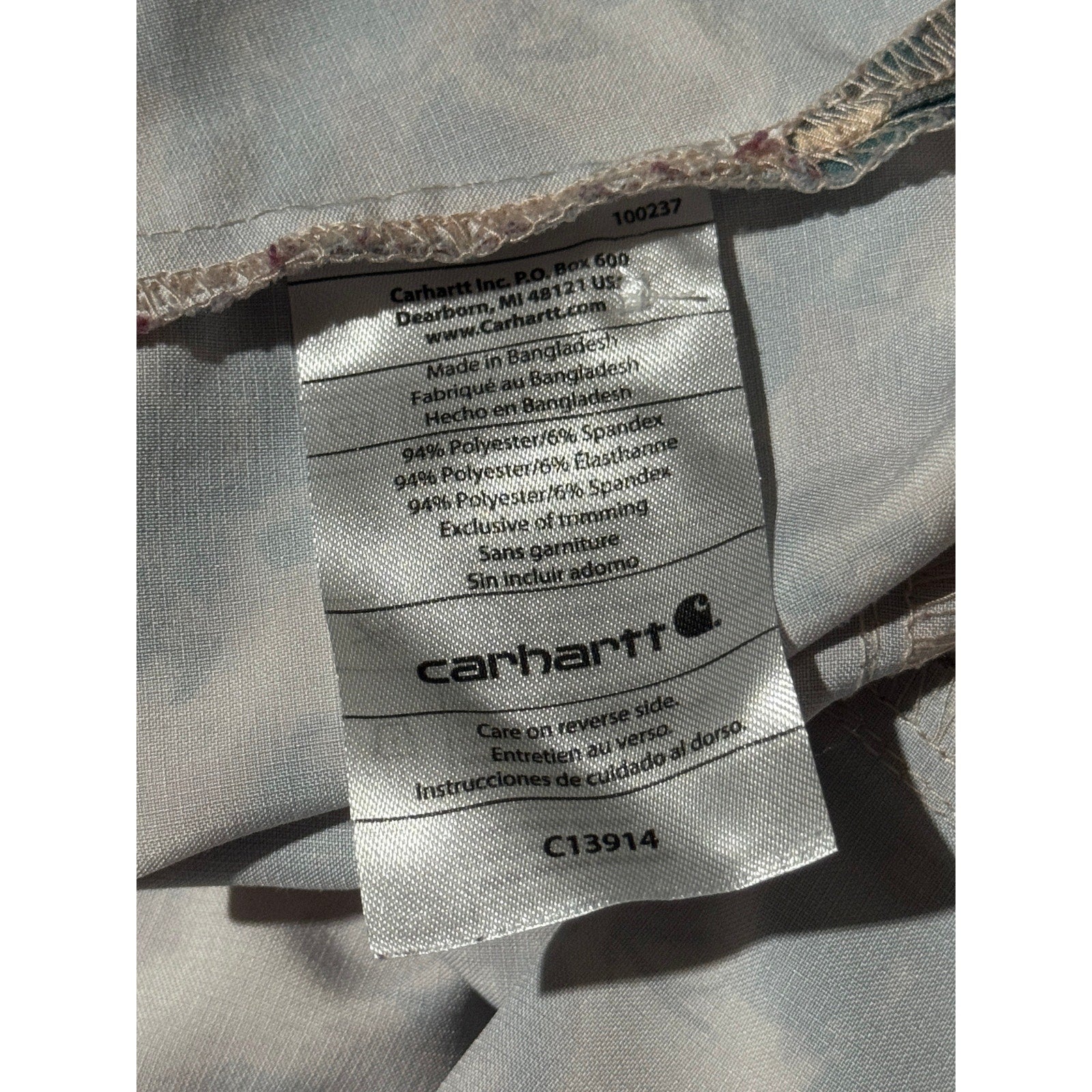 418. Carhartt Modern Fit Floral Print Scrub Top Size L