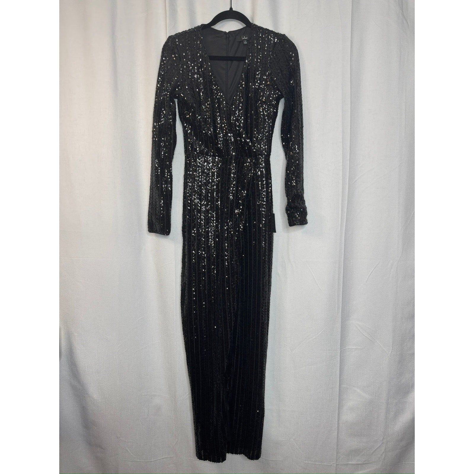 395. Lulu's Black Sequin Plunge V-Neck Long Sleeve Maxi Gown Size M NWT