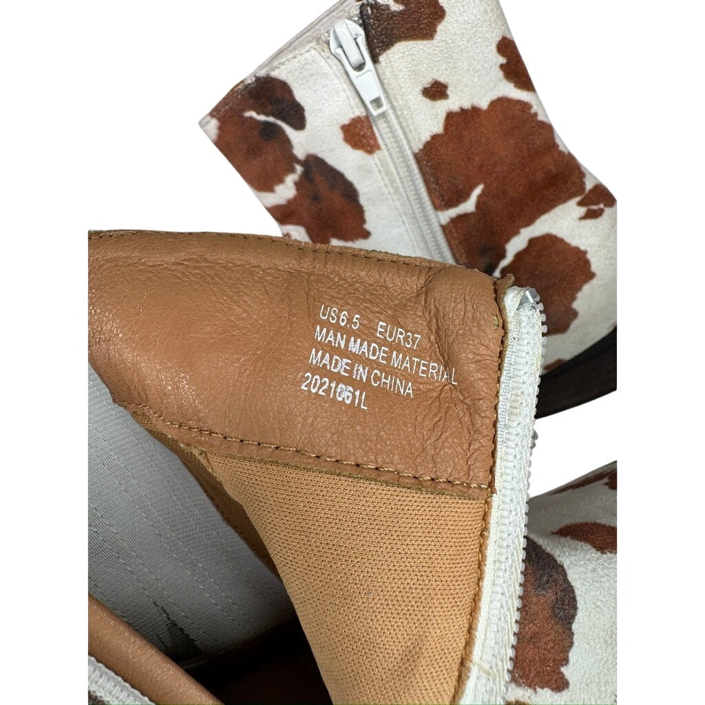 492. Cow Print Western Cowboy Ankle Boots Size 6.5
