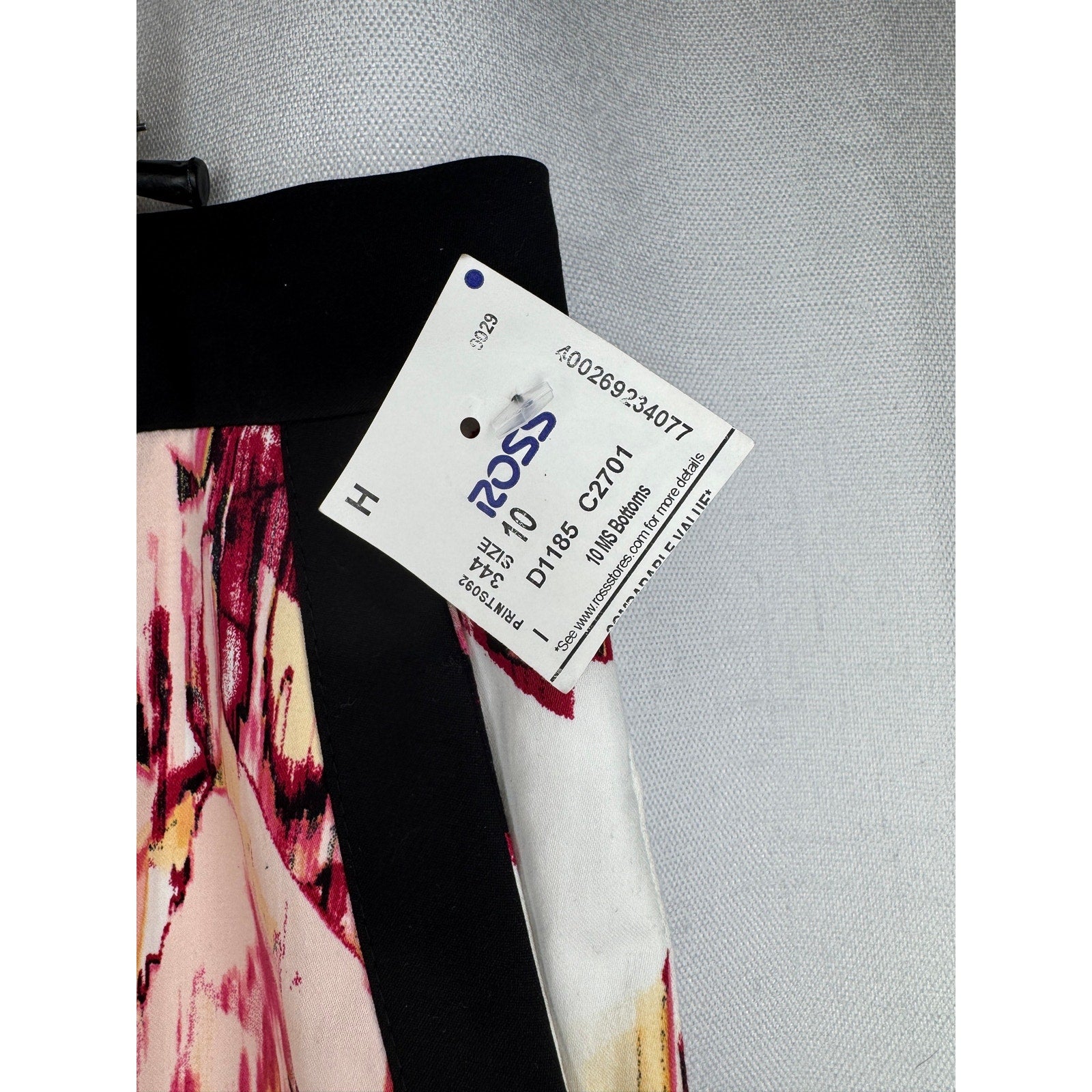 361. Donna Karan New York NWT Abstract Floral Ankle Pants Size 10