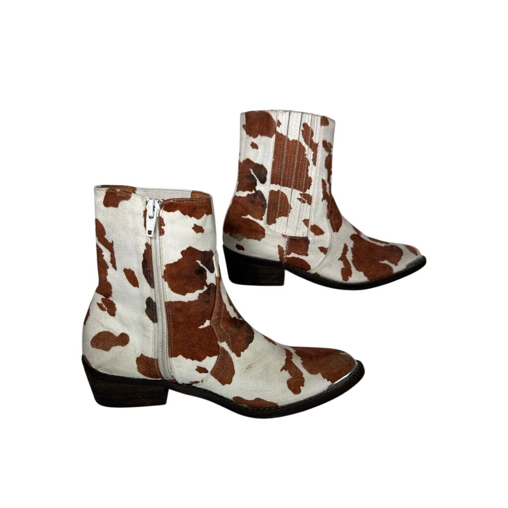 492. Cow Print Western Cowboy Ankle Boots Size 6.5